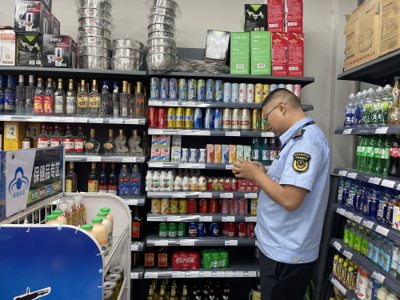 蘆山縣市場監(jiān)督管理局 筑牢農村食品安全防線，持續(xù)開展食品經營檢查工作